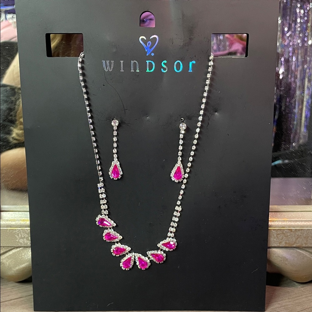 Windsor Fuchsia and Silver Necklace Set